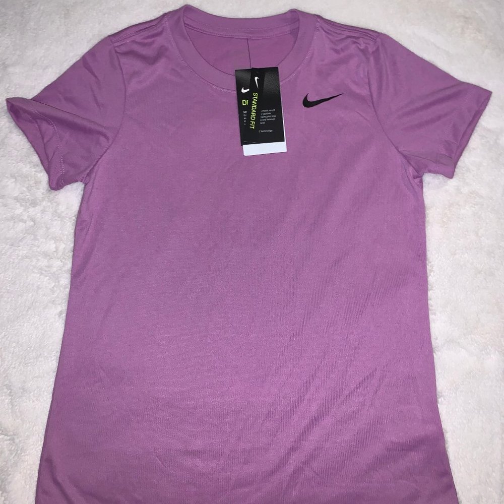 NWT Women's Nike Dri-Fit Shirt Size S